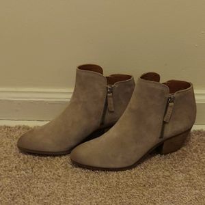 Women Frye Bootie